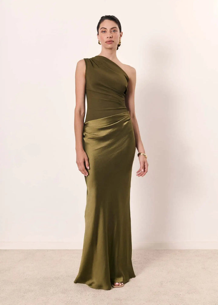 Aleida | Abito Maxi in Satin con Spalla Scoperta
